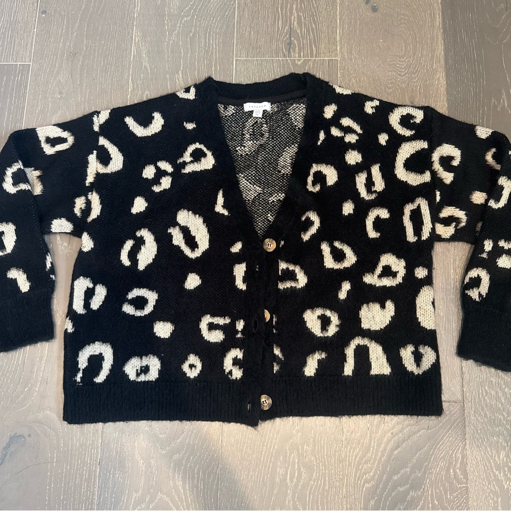 Black and White Leopard Print Cardigan size 8-10
